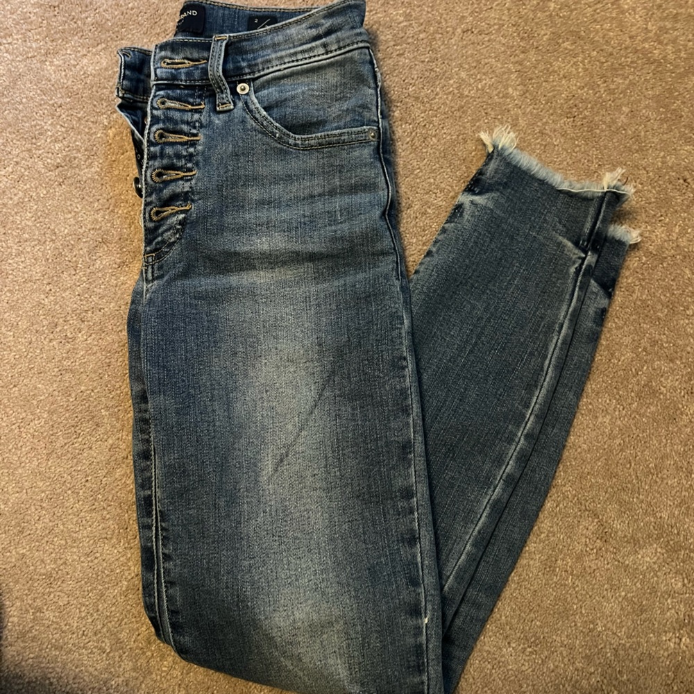 Lucky brand ankle jeans, distressed size 26